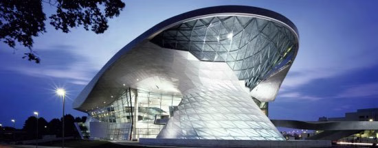 I bilens svindlande katedraler